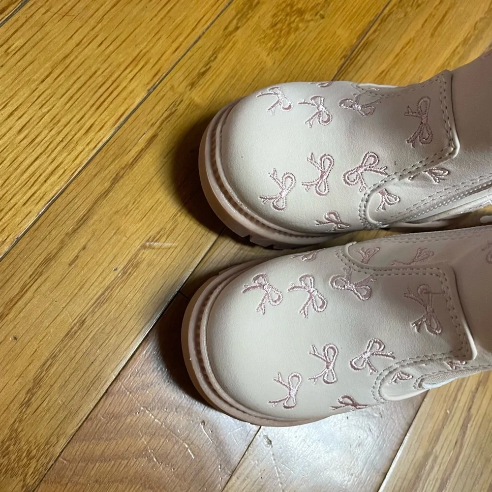 Chelsea boots with Pink‎ Bows toddler size 3